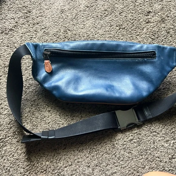 Previously loved Coach Track Belt Bag In Colorblock Signature Canvas - Picture 8 of 10